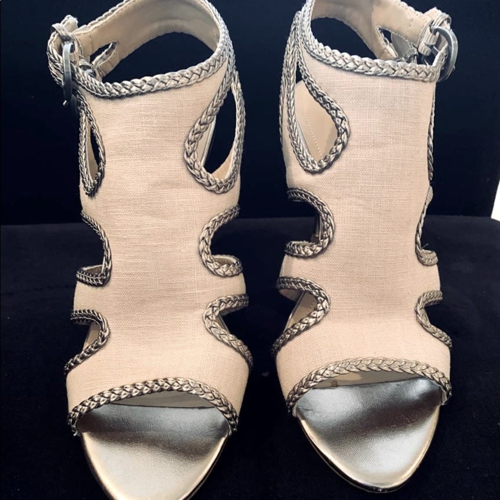 Light Gold and Linen Tahari, Open toe ankle wrap , size 9.5, 3 inch heel